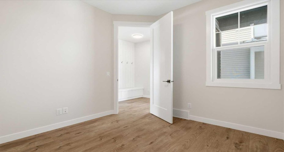 302 Kinniburgh Loop, Chestermere, Alberta T1X 3C3, 6 Bedrooms Bedrooms, ,4 BathroomsBathrooms,Residential,For Sale,Kinniburgh,A2289506