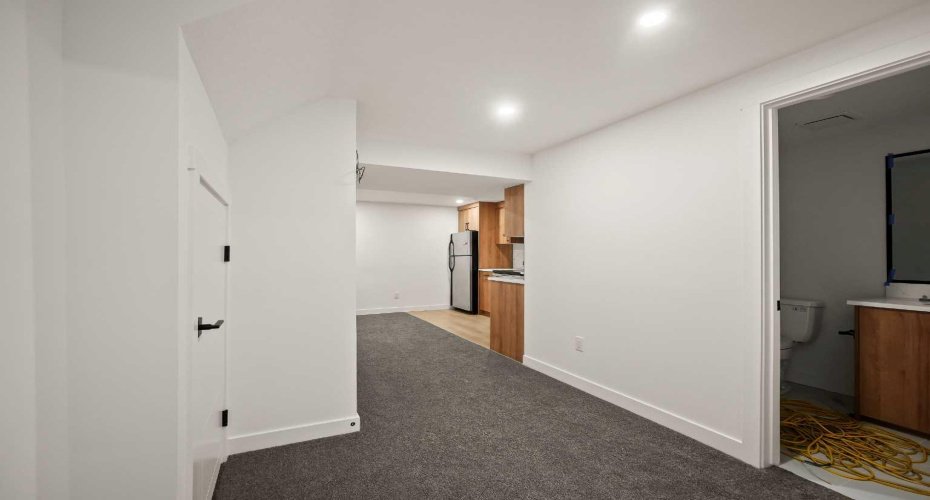 6404 24 Avenue, Calgary, Alberta T1Y 3T8, 4 Bedrooms Bedrooms, ,4 BathroomsBathrooms,Residential,For Sale,24,A2290287