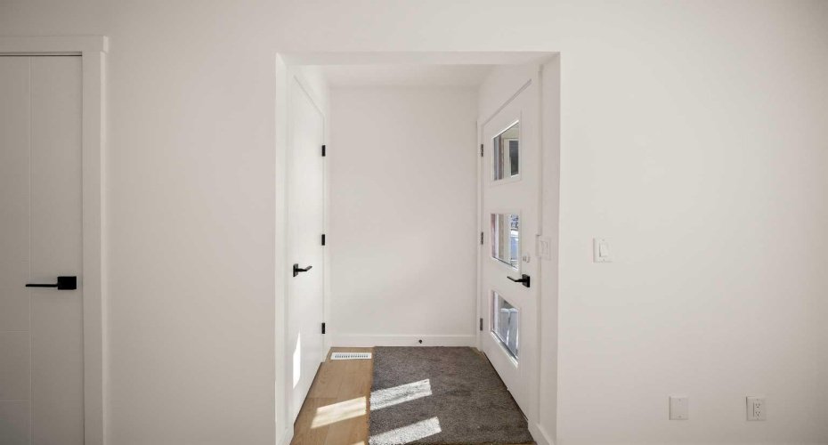 6404 24 Avenue, Calgary, Alberta T1Y 3T8, 4 Bedrooms Bedrooms, ,4 BathroomsBathrooms,Residential,For Sale,24,A2290287