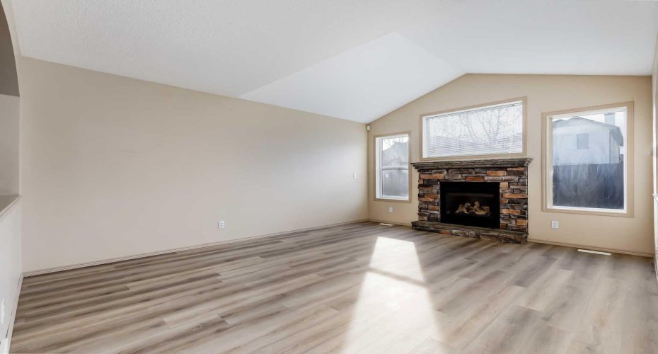 35 New Brighton Manor, Calgary, Alberta T2Z 4G8, 4 Bedrooms Bedrooms, ,4 BathroomsBathrooms,Residential,For Sale,New Brighton,A2294620