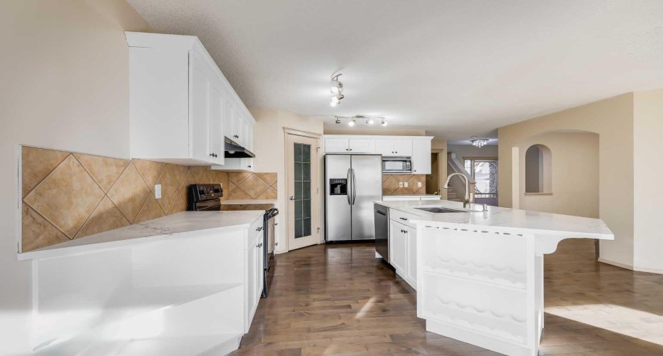 35 New Brighton Manor, Calgary, Alberta T2Z 4G8, 4 Bedrooms Bedrooms, ,4 BathroomsBathrooms,Residential,For Sale,New Brighton,A2294620