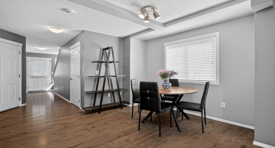 51 Country Village Villas, Calgary, Alberta T3K 0L7, 3 Bedrooms Bedrooms, ,4 BathroomsBathrooms,Residential,For Sale,Country Village,A2294713