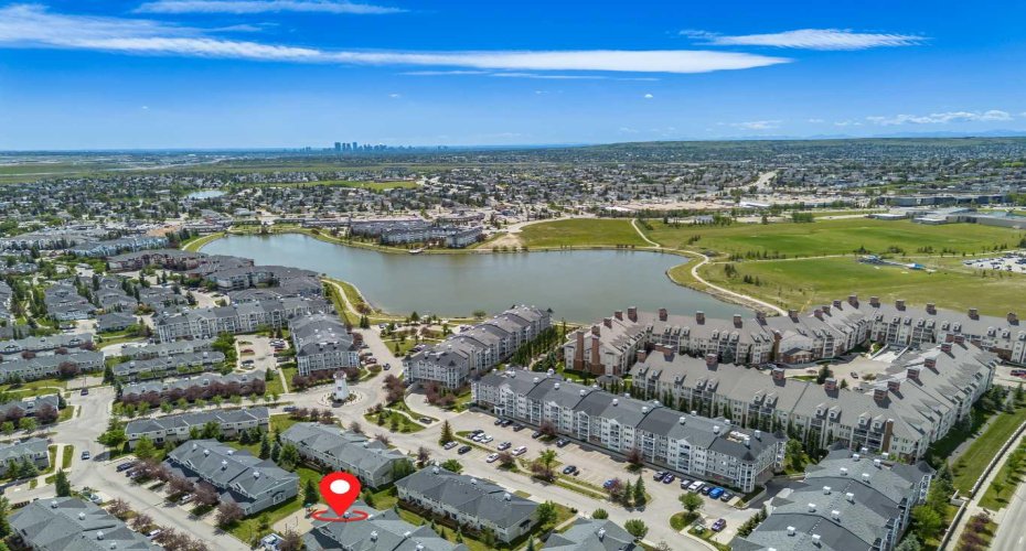 51 Country Village Villas, Calgary, Alberta T3K 0L7, 3 Bedrooms Bedrooms, ,4 BathroomsBathrooms,Residential,For Sale,Country Village,A2294713