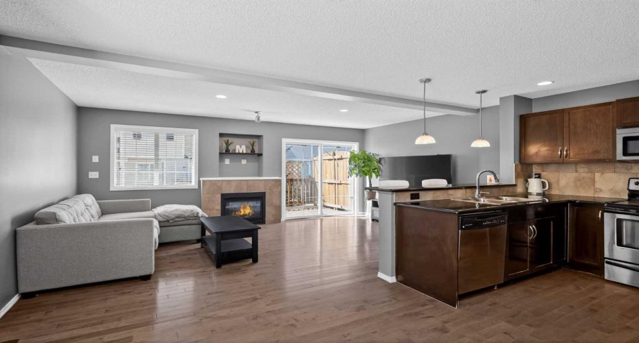 51 Country Village Villas, Calgary, Alberta T3K 0L7, 3 Bedrooms Bedrooms, ,4 BathroomsBathrooms,Residential,For Sale,Country Village,A2294713