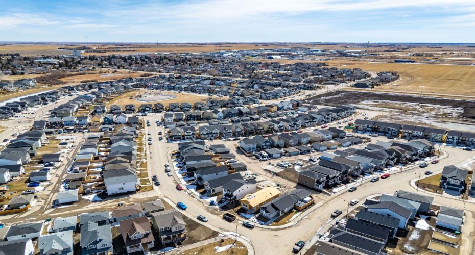 151 Ellen Road, Crossfield, Alberta T0M 0S0, 3 Bedrooms Bedrooms, ,3 BathroomsBathrooms,Residential,For Sale,Ellen,A2295055