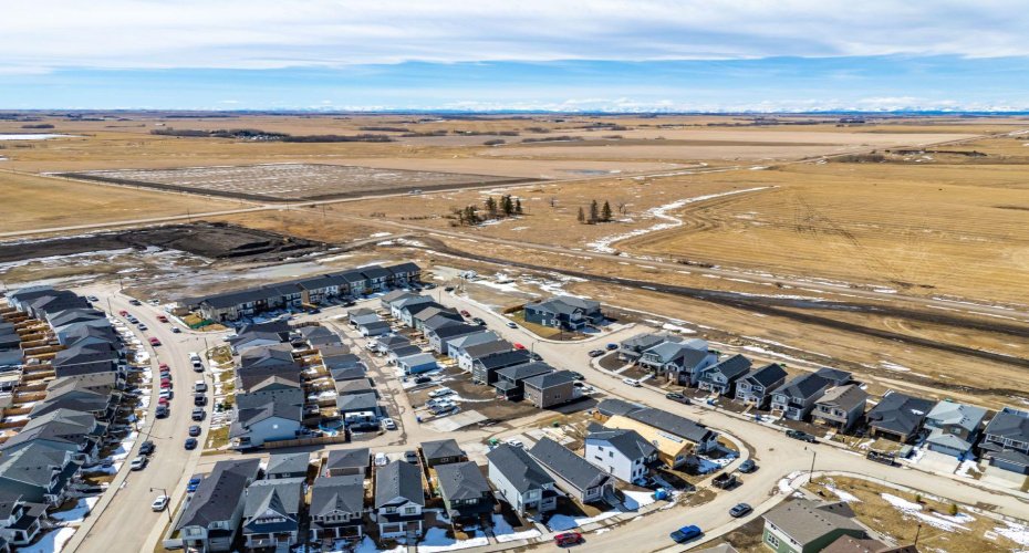 151 Ellen Road, Crossfield, Alberta T0M 0S0, 3 Bedrooms Bedrooms, ,3 BathroomsBathrooms,Residential,For Sale,Ellen,A2295055