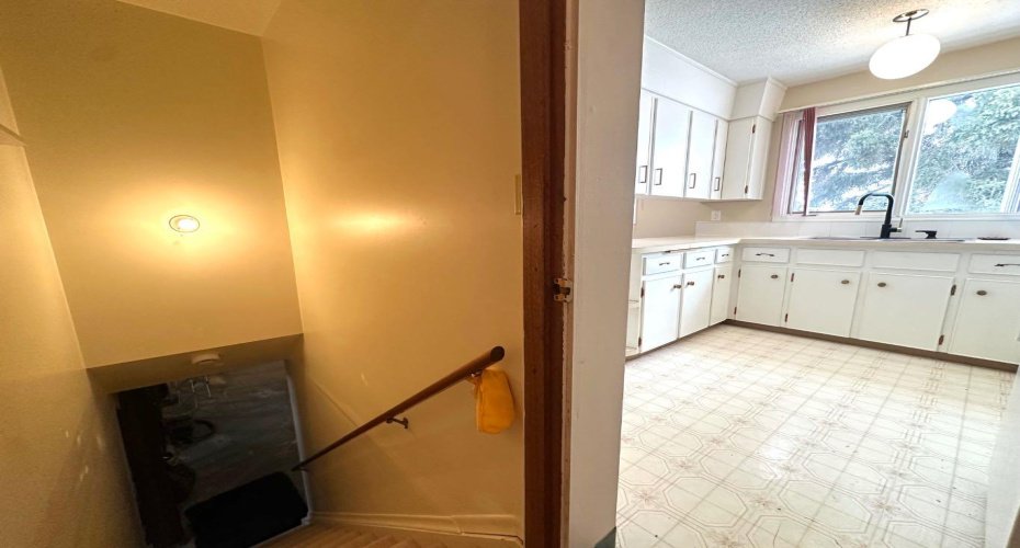 5240 50 Avenue, Holden, Alberta T0B2C0, 3 Bedrooms Bedrooms, ,1 BathroomBathrooms,Residential,For Sale,50,A2296133