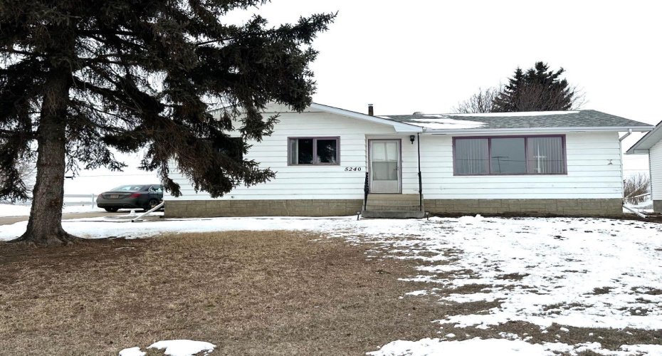 5240 50 Avenue, Holden, Alberta T0B2C0, 3 Bedrooms Bedrooms, ,1 BathroomBathrooms,Residential,For Sale,50,A2296133