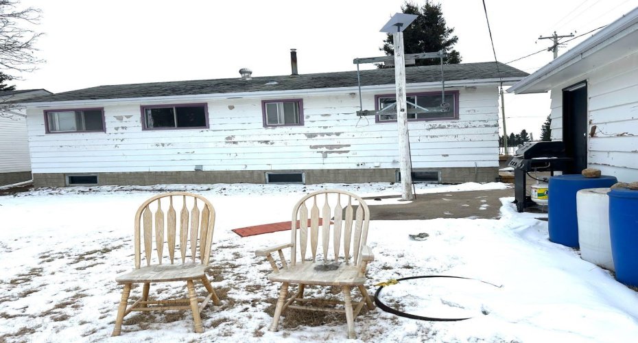 5240 50 Avenue, Holden, Alberta T0B2C0, 3 Bedrooms Bedrooms, ,1 BathroomBathrooms,Residential,For Sale,50,A2296133