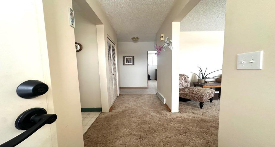 5240 50 Avenue, Holden, Alberta T0B2C0, 3 Bedrooms Bedrooms, ,1 BathroomBathrooms,Residential,For Sale,50,A2296133