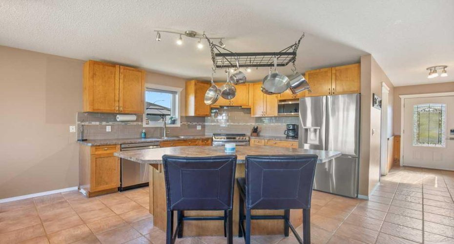 431 Carriage Lane Crossing, Carstairs, Alberta T0M 0N0, 5 Bedrooms Bedrooms, ,3 BathroomsBathrooms,Residential,For Sale,Carriage Lane,A2296251