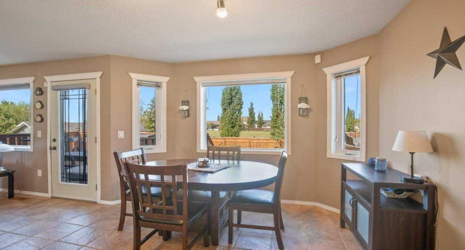 431 Carriage Lane Crossing, Carstairs, Alberta T0M 0N0, 5 Bedrooms Bedrooms, ,3 BathroomsBathrooms,Residential,For Sale,Carriage Lane,A2296251