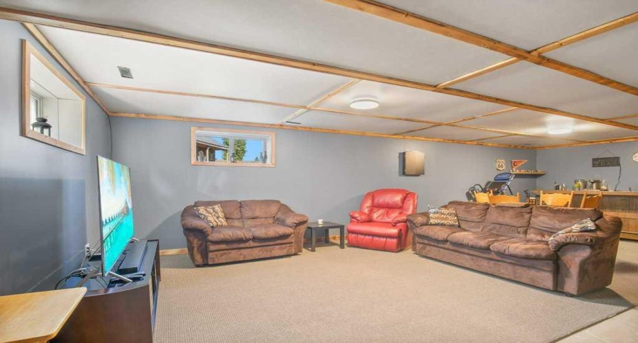 431 Carriage Lane Crossing, Carstairs, Alberta T0M 0N0, 5 Bedrooms Bedrooms, ,3 BathroomsBathrooms,Residential,For Sale,Carriage Lane,A2296251