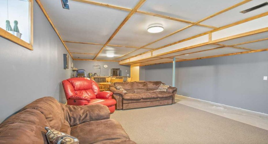 431 Carriage Lane Crossing, Carstairs, Alberta T0M 0N0, 5 Bedrooms Bedrooms, ,3 BathroomsBathrooms,Residential,For Sale,Carriage Lane,A2296251