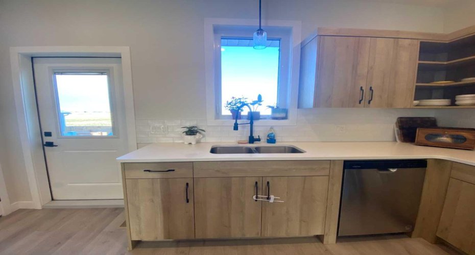 130 Prairie Gold St, Taber, Alberta T1G 0G3, 3 Bedrooms Bedrooms, ,3 BathroomsBathrooms,Residential,For Sale,Prairie Gold St,A2296538