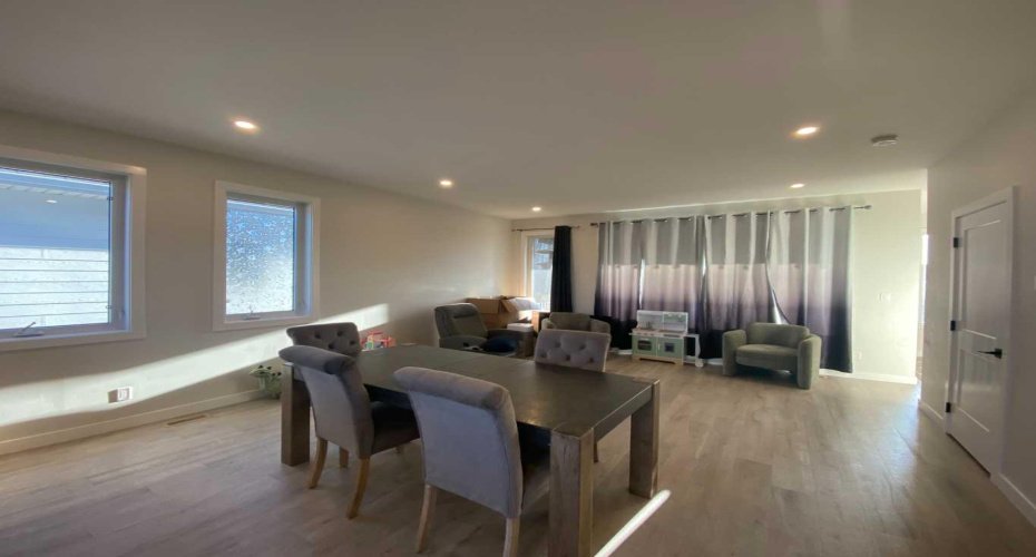 130 Prairie Gold St, Taber, Alberta T1G 0G3, 3 Bedrooms Bedrooms, ,3 BathroomsBathrooms,Residential,For Sale,Prairie Gold St,A2296538