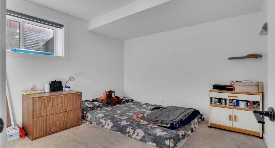 43 Saddlelake Manor, Calgary, Alberta T3J 0W2, 6 Bedrooms Bedrooms, ,5 BathroomsBathrooms,Residential,For Sale,Saddlelake,A2296543