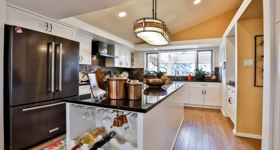 18 Coachwood Road, Lethbridge, Alberta T1K 6B5, 4 Bedrooms Bedrooms, ,3 BathroomsBathrooms,Residential,For Sale,Coachwood,A2296650