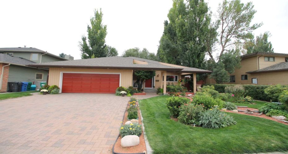 18 Coachwood Road, Lethbridge, Alberta T1K 6B5, 4 Bedrooms Bedrooms, ,3 BathroomsBathrooms,Residential,For Sale,Coachwood,A2296650