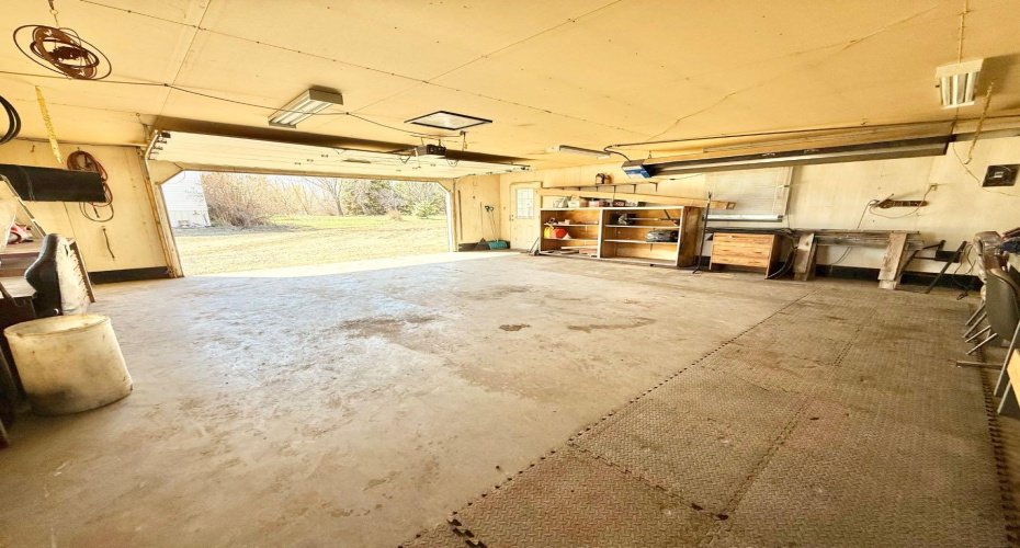 57 142070 TR 191, Rural Newell, County of, Alberta T1R 0S1, 3 Bedrooms Bedrooms, ,2 BathroomsBathrooms,Residential,For Sale,191,A2297045