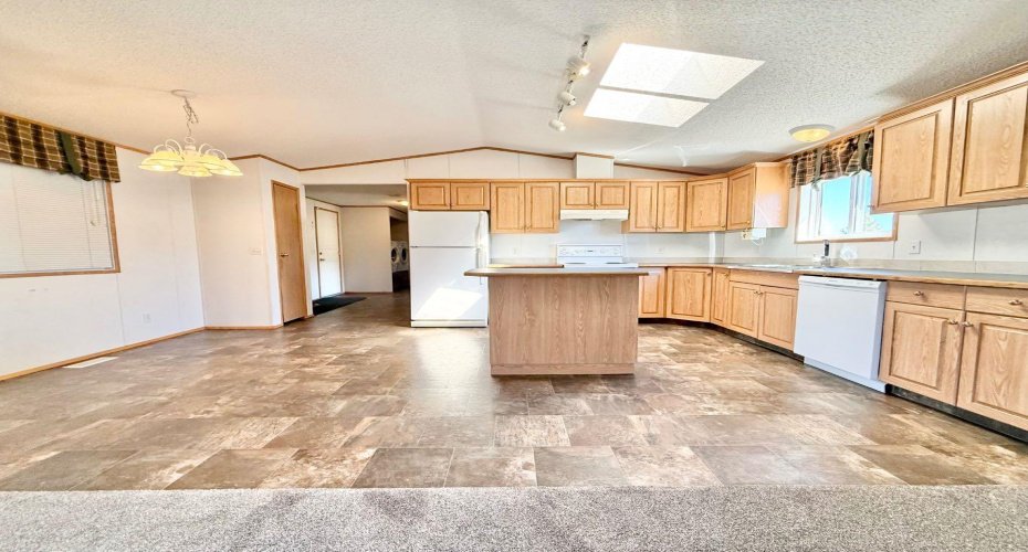 57 142070 TR 191, Rural Newell, County of, Alberta T1R 0S1, 3 Bedrooms Bedrooms, ,2 BathroomsBathrooms,Residential,For Sale,191,A2297045