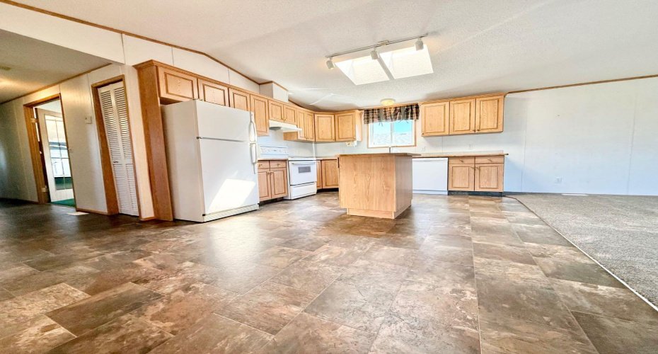 57 142070 TR 191, Rural Newell, County of, Alberta T1R 0S1, 3 Bedrooms Bedrooms, ,2 BathroomsBathrooms,Residential,For Sale,191,A2297045