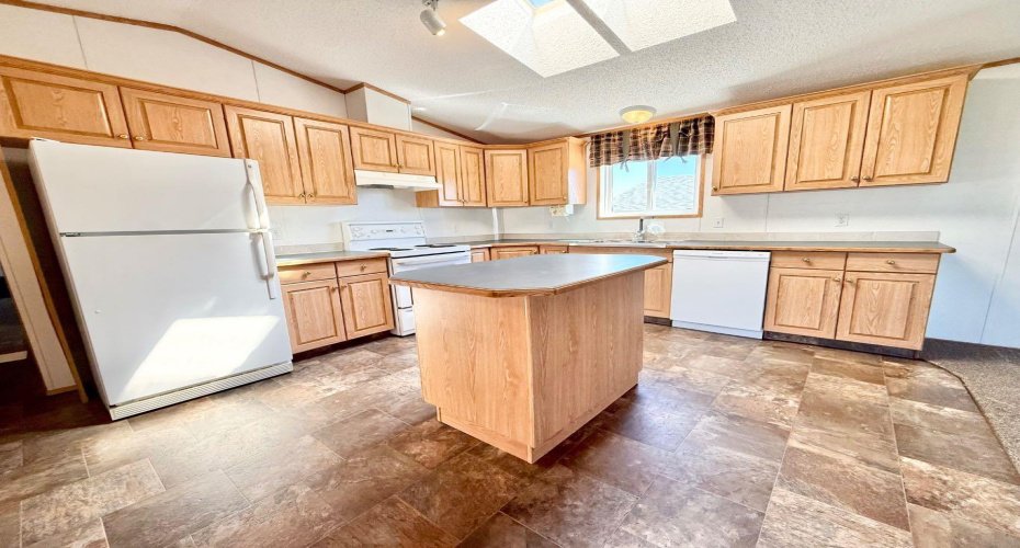 57 142070 TR 191, Rural Newell, County of, Alberta T1R 0S1, 3 Bedrooms Bedrooms, ,2 BathroomsBathrooms,Residential,For Sale,191,A2297045