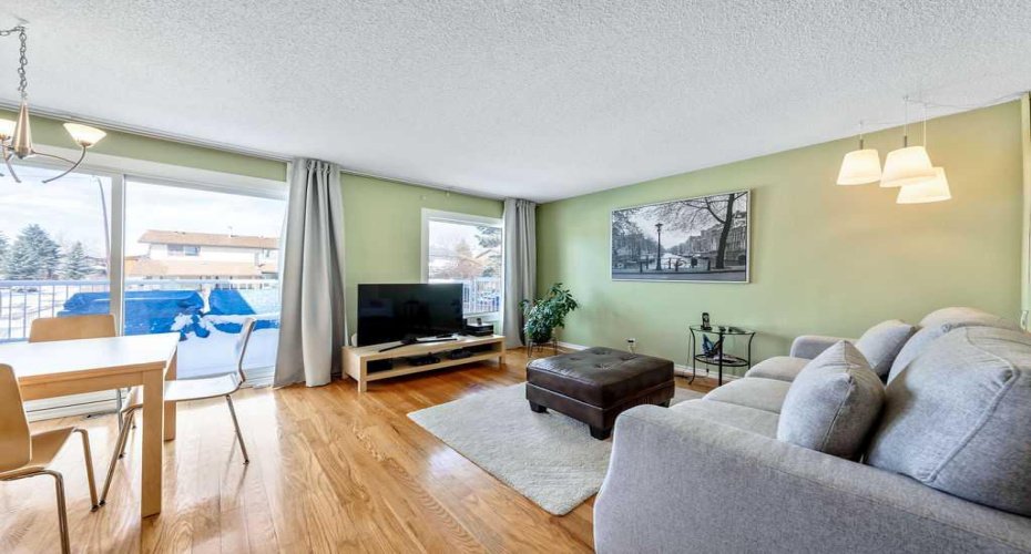 50 Cedarwood Rise, Calgary, Alberta T2W3H9, 4 Bedrooms Bedrooms, ,3 BathroomsBathrooms,Residential,For Sale,Cedarwood,A2297078