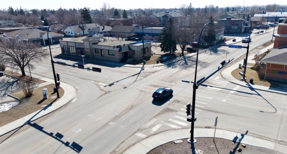 219 Centre Street, High River, Alberta T1V1M3, ,Commercial,For Sale,Centre,A2297746