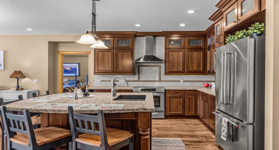 3 Aspen Glen, Canmore, Alberta T1W 1A6, 3 Bedrooms Bedrooms, ,2 BathroomsBathrooms,Residential,For Sale,Aspen,A2298095