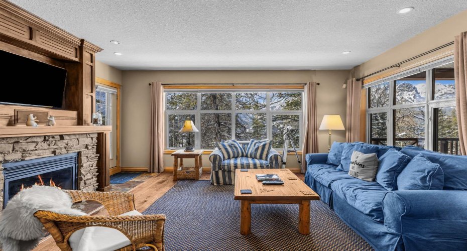 3 Aspen Glen, Canmore, Alberta T1W 1A6, 3 Bedrooms Bedrooms, ,2 BathroomsBathrooms,Residential,For Sale,Aspen,A2298095