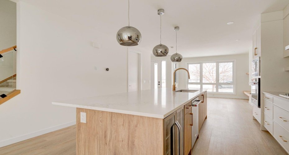 Oversized Island with Wine Fridge