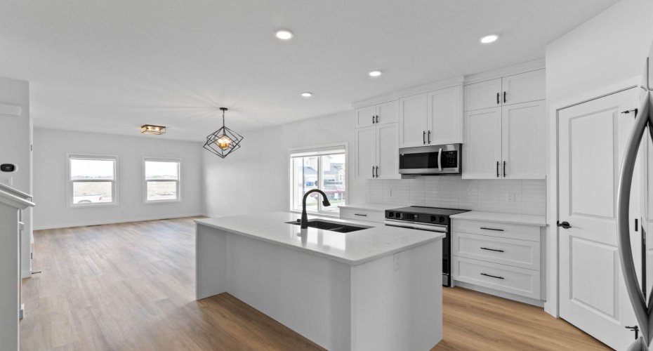 231 Vista Road, Crossfield, Alberta T0M 0S0, 4 Bedrooms Bedrooms, ,3 BathroomsBathrooms,Residential,For Sale,Vista,A2298496