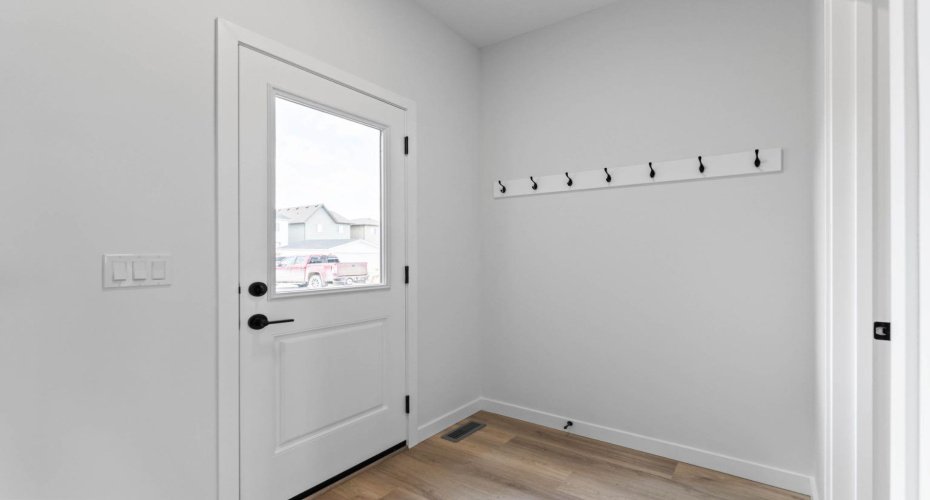 231 Vista Road, Crossfield, Alberta T0M 0S0, 4 Bedrooms Bedrooms, ,3 BathroomsBathrooms,Residential,For Sale,Vista,A2298496