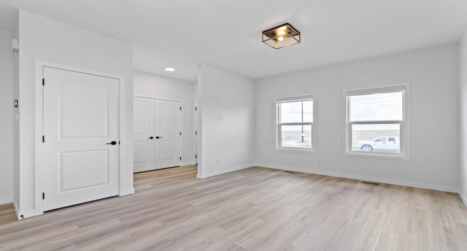 231 Vista Road, Crossfield, Alberta T0M 0S0, 4 Bedrooms Bedrooms, ,3 BathroomsBathrooms,Residential,For Sale,Vista,A2298496