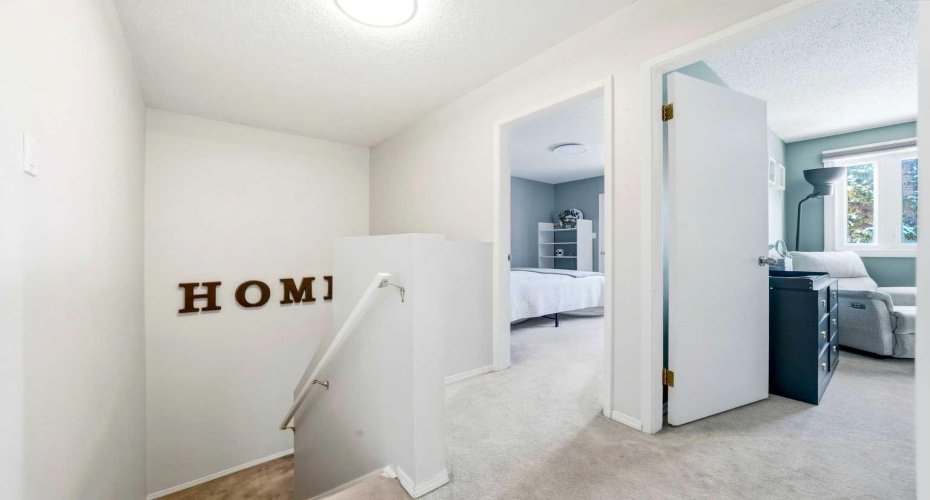 773 Kingsmere Crescent, Calgary, Alberta T2V 2H9, 3 Bedrooms Bedrooms, ,2 BathroomsBathrooms,Residential,For Sale,Kingsmere,A2299143