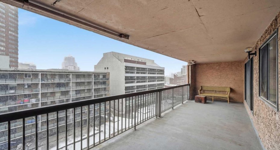 718 12 Avenue, Calgary, Alberta T2R 0H7, 2 Bedrooms Bedrooms, ,1 BathroomBathrooms,Residential,For Sale,12,A2299180