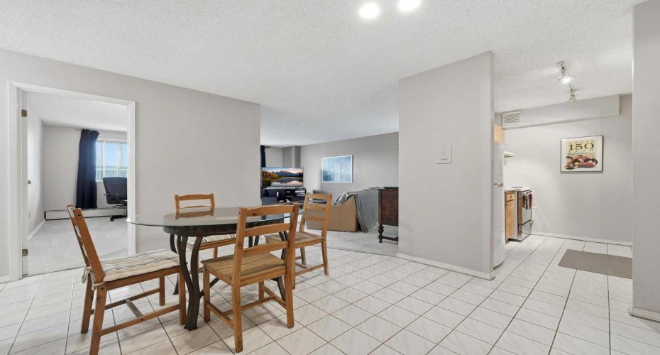 718 12 Avenue, Calgary, Alberta T2R 0H7, 2 Bedrooms Bedrooms, ,1 BathroomBathrooms,Residential,For Sale,12,A2299180