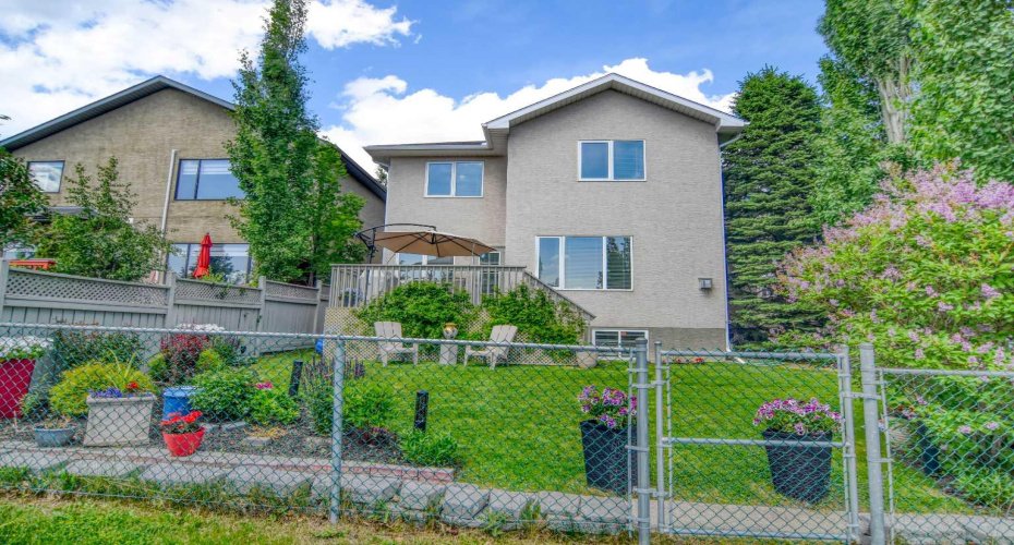 148 Scenic View Close, Calgary, Alberta T3L1Z4, 4 Bedrooms Bedrooms, ,4 BathroomsBathrooms,Residential,For Sale,Scenic View,A2300501