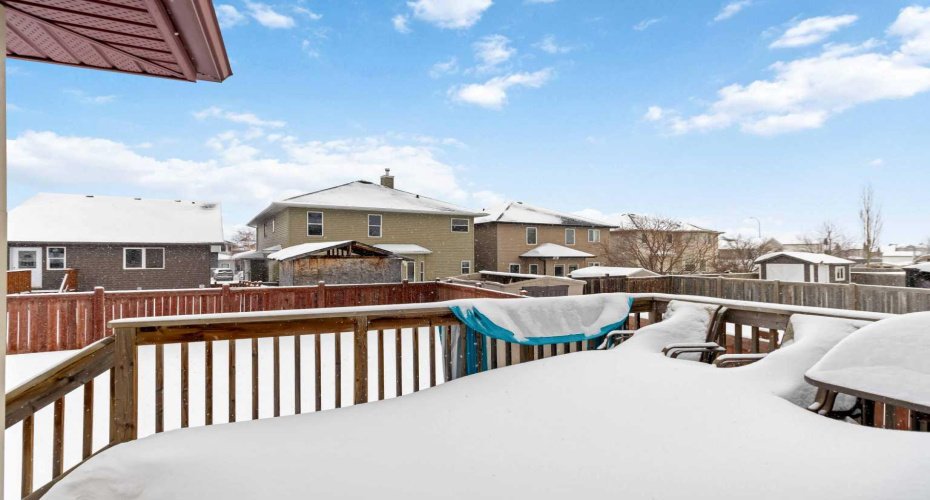 117 Violet Street, Fort McMurray, Alberta T9K 0H2, 5 Bedrooms Bedrooms, ,3 BathroomsBathrooms,Residential,For Sale,Violet,A2300667