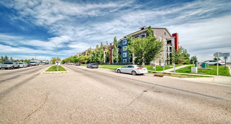 755 Copperpond Boulevard, Calgary, Alberta T2Z4R2, 1 Bedroom Bedrooms, ,1 BathroomBathrooms,Residential,For Sale,Copperpond,A2300950