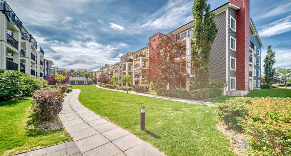 755 Copperpond Boulevard, Calgary, Alberta T2Z4R2, 1 Bedroom Bedrooms, ,1 BathroomBathrooms,Residential,For Sale,Copperpond,A2300950