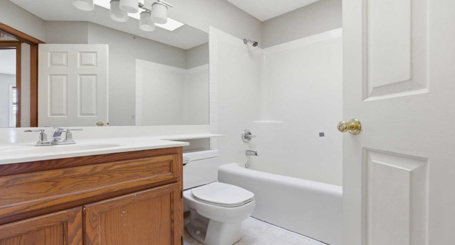 105 Crystalridge Drive, Okotoks, Alberta T1S 1P4, 5 Bedrooms Bedrooms, ,4 BathroomsBathrooms,Residential,For Sale,Crystalridge,A2301384