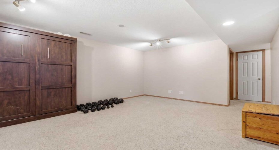 105 Crystalridge Drive, Okotoks, Alberta T1S 1P4, 5 Bedrooms Bedrooms, ,4 BathroomsBathrooms,Residential,For Sale,Crystalridge,A2301384