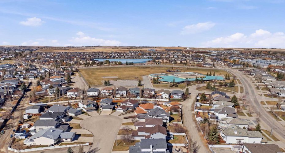 105 Crystalridge Drive, Okotoks, Alberta T1S 1P4, 5 Bedrooms Bedrooms, ,4 BathroomsBathrooms,Residential,For Sale,Crystalridge,A2301384