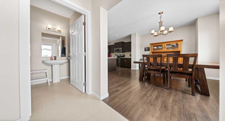 53 Amery Crescent, Crossfield, Alberta T0M 0S0, 3 Bedrooms Bedrooms, ,3 BathroomsBathrooms,Residential,For Sale,Amery,A2301531