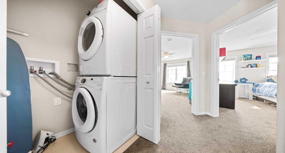 53 Amery Crescent, Crossfield, Alberta T0M 0S0, 3 Bedrooms Bedrooms, ,3 BathroomsBathrooms,Residential,For Sale,Amery,A2301531