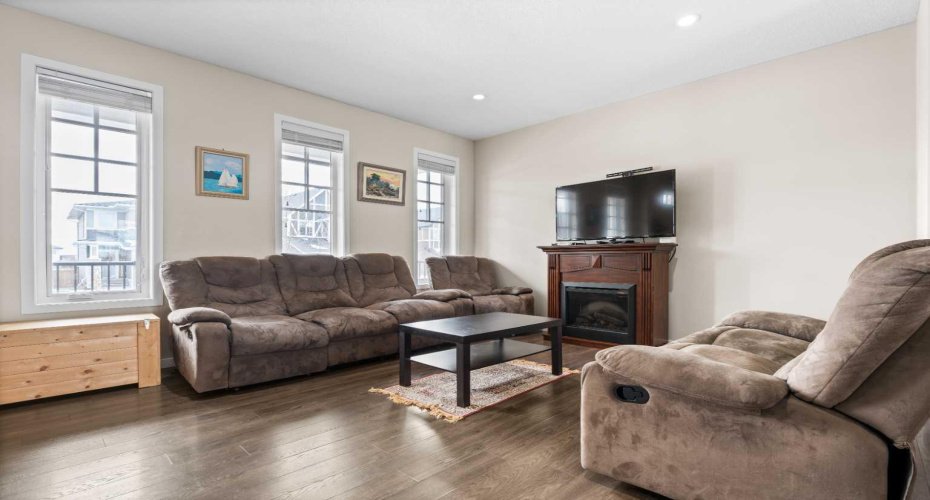 53 Amery Crescent, Crossfield, Alberta T0M 0S0, 3 Bedrooms Bedrooms, ,3 BathroomsBathrooms,Residential,For Sale,Amery,A2301531