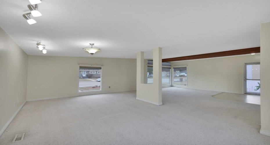 3333 43 Avenue, Red Deer, Alberta T4N3B2, 4 Bedrooms Bedrooms, ,2 BathroomsBathrooms,Residential,For Sale,43,A2301561