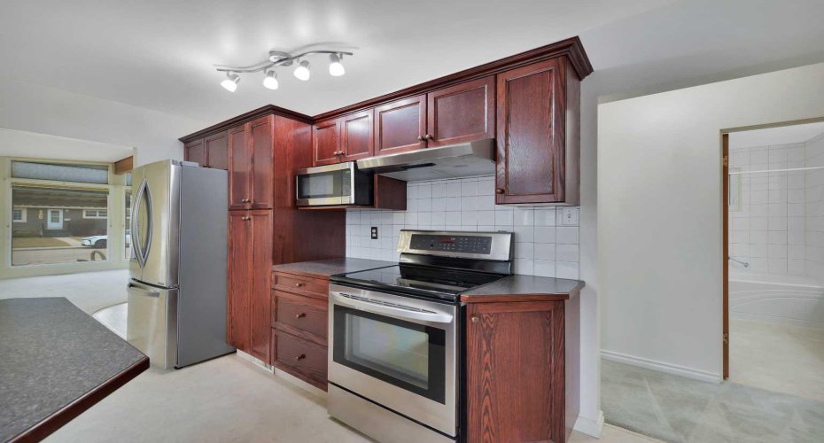 3333 43 Avenue, Red Deer, Alberta T4N3B2, 4 Bedrooms Bedrooms, ,2 BathroomsBathrooms,Residential,For Sale,43,A2301561